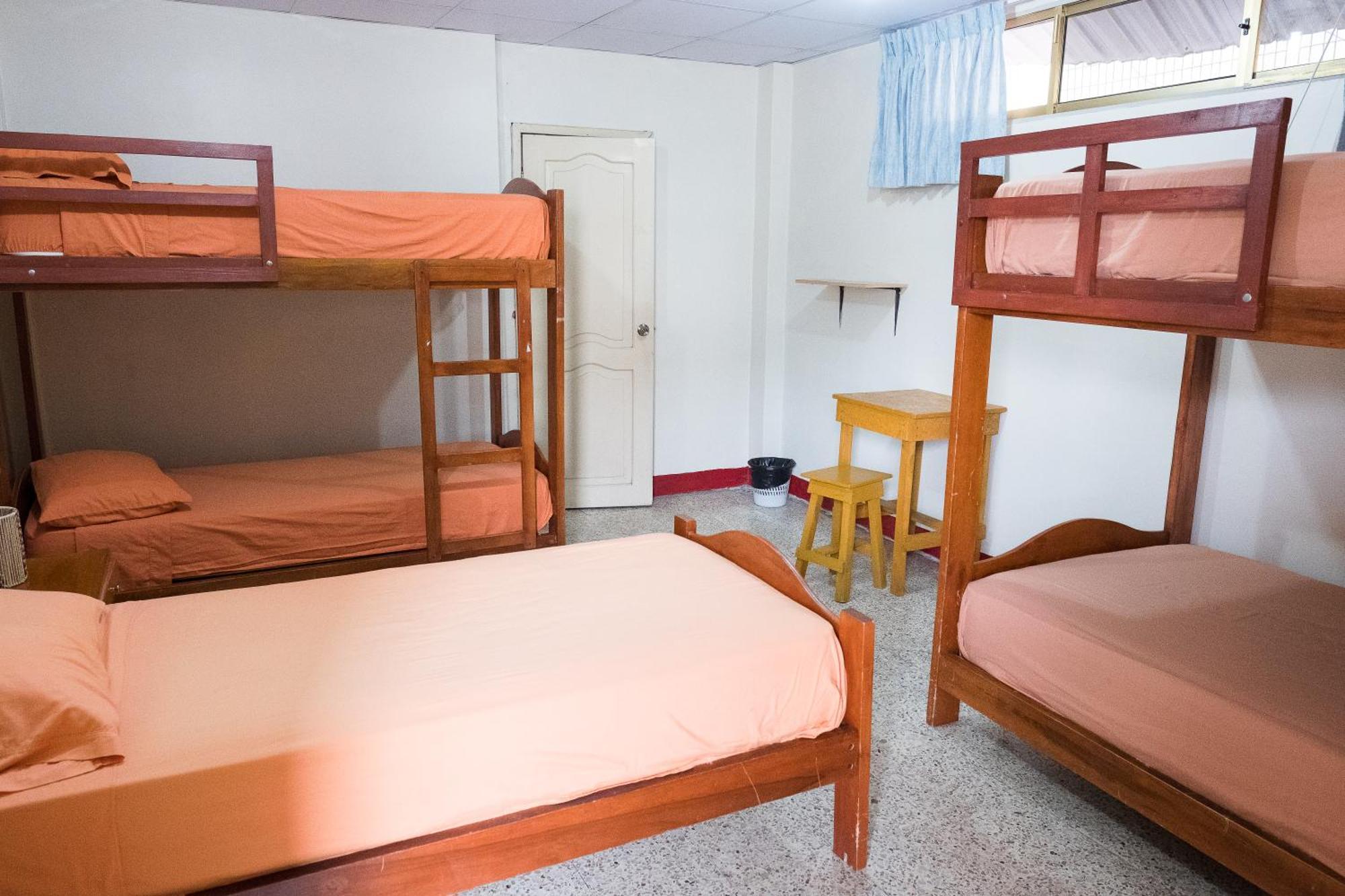 Hostel Nucapacha Гуаякиль Экстерьер фото
